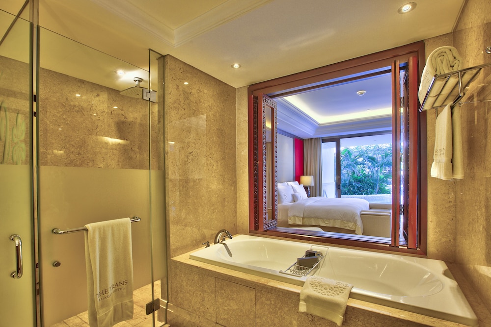 THE TRANS RESORT BALI 26/68