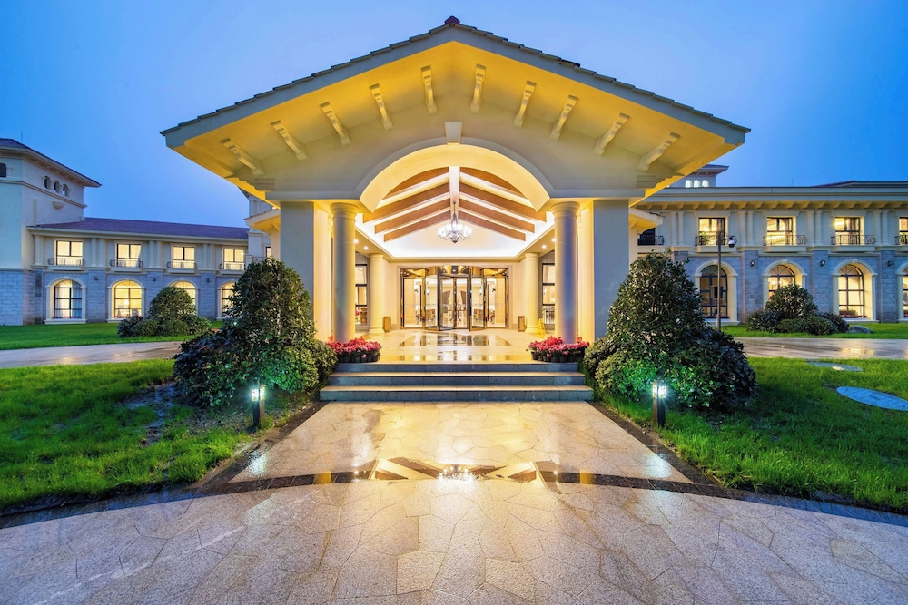Howard Johnson by Wyndham Yaan Forest Resort 27/27