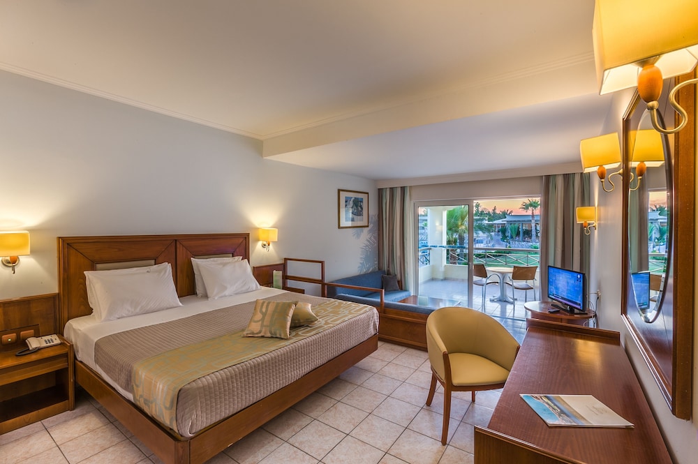Kipriotis Maris Suites 36/64