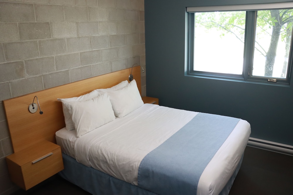 Barker Suites Southport, an Ascend Collection Hotel 15/40