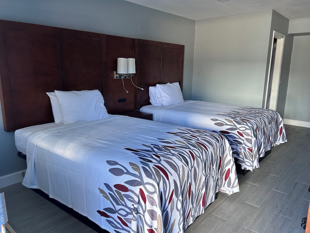 Airport Motor Inn 2/31