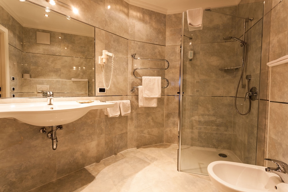 غرفة رباعية، Hotel Garni Villa Park 2/4