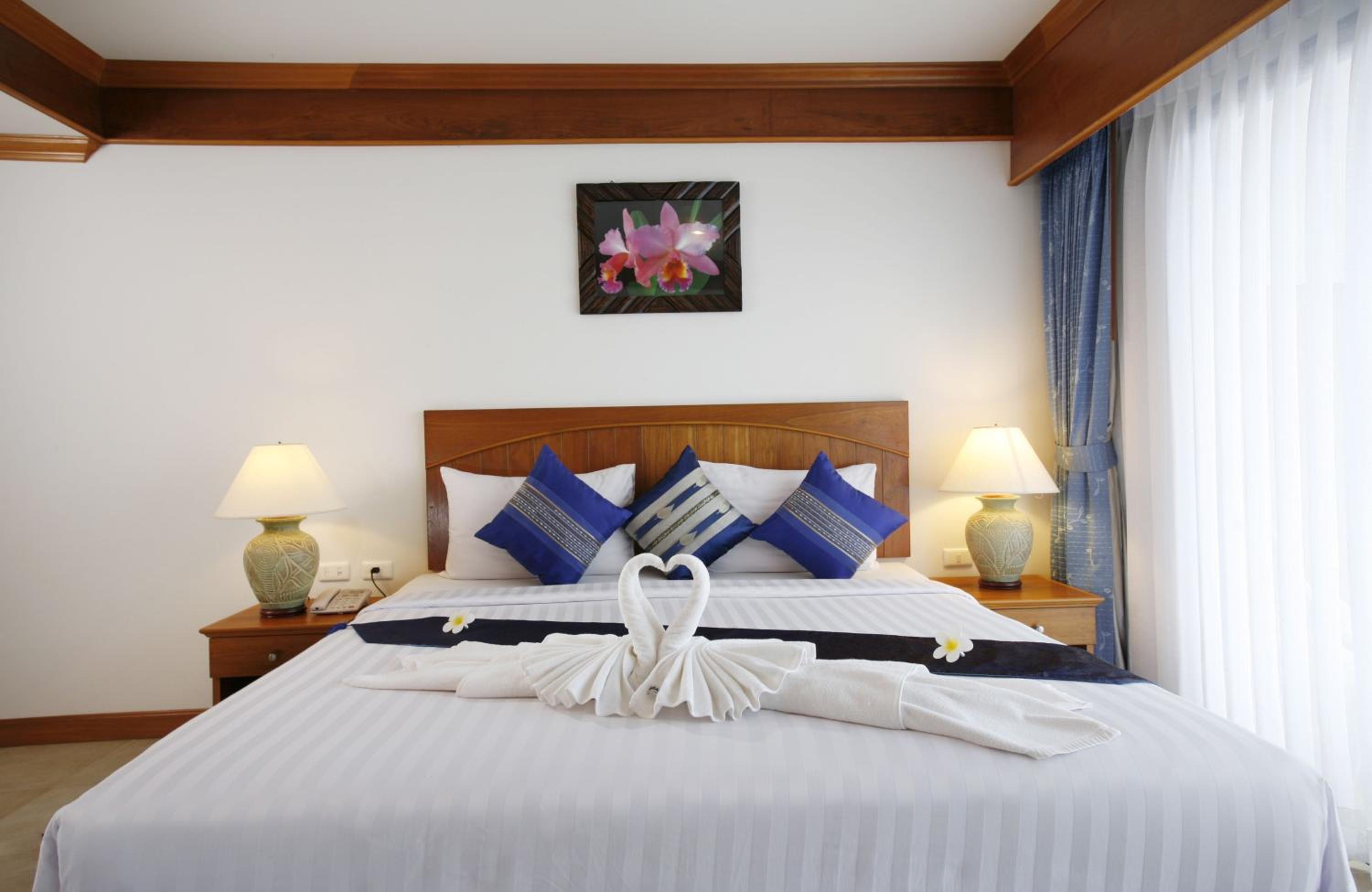 Deluxe, Double Bed, Pool Access