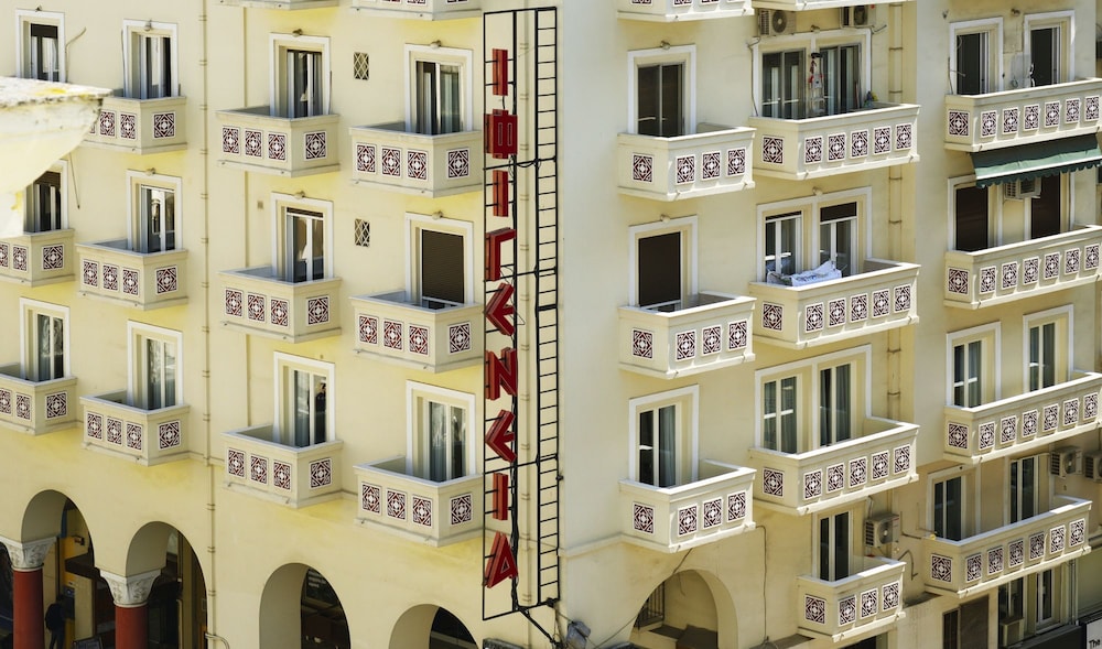 Roomore Apartments 4/50