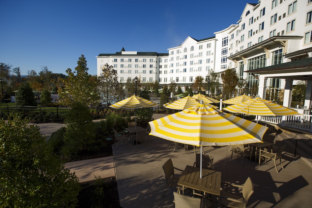 Dollywood S Dreammore Resort And Spa 68/71