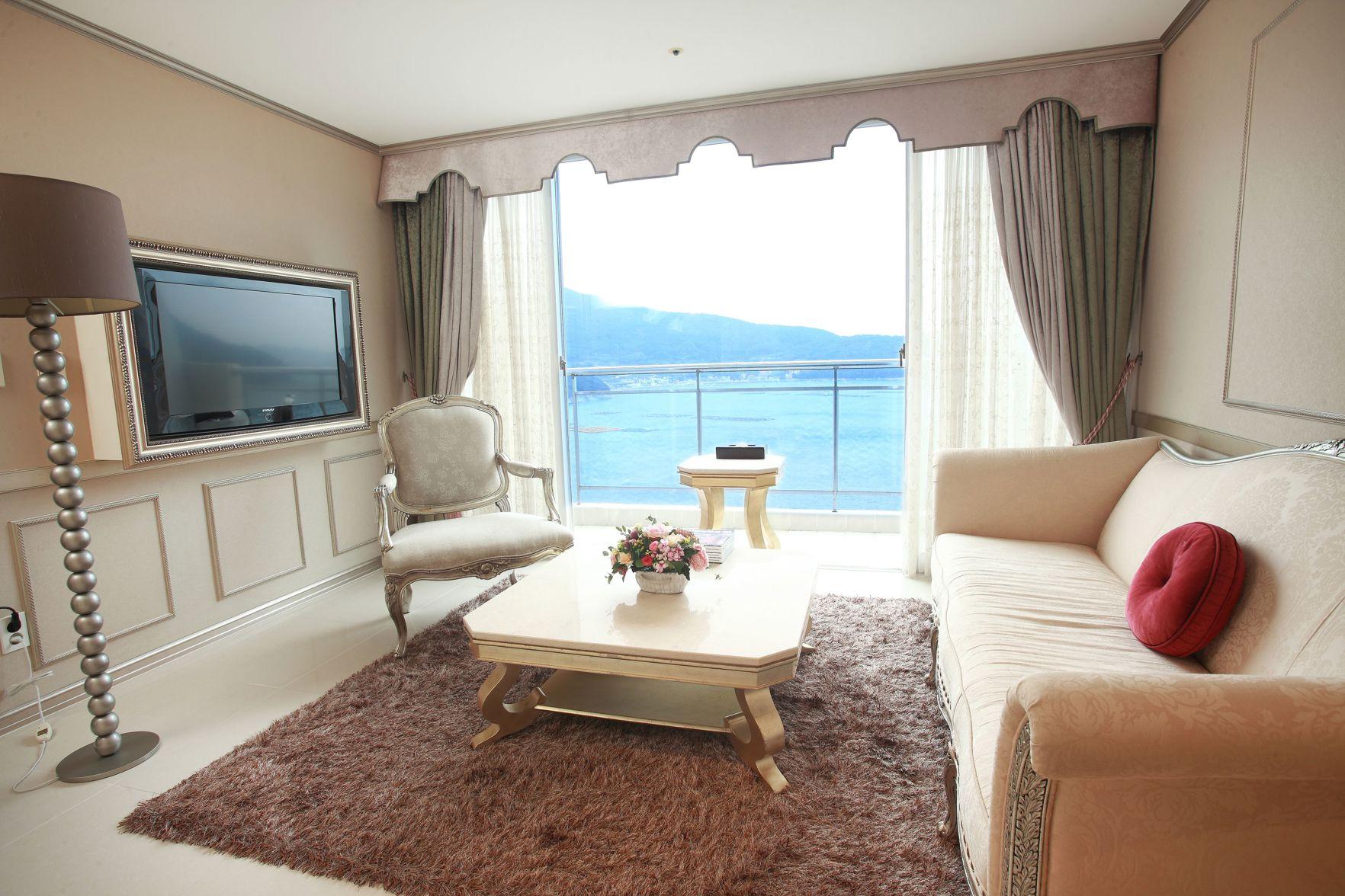 1 Bedroom, Royal, Ocean, Suite, King Bed, Ocean View, 2 Bathrooms