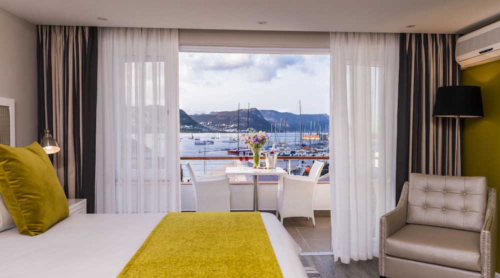 Simon's Town Quayside Hotel 39/60