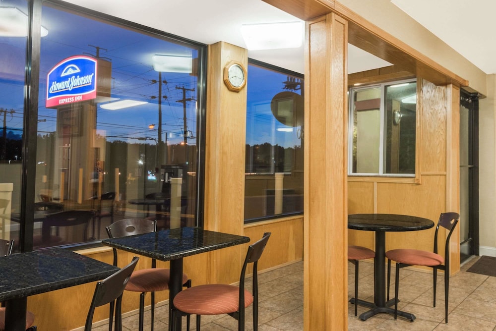 Howard Johnson by Wyndham Hartford South - Rocky Hill 3/31