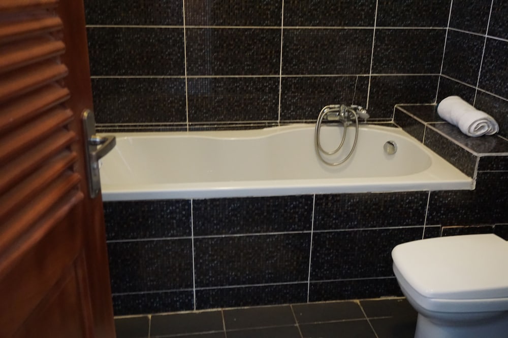 Accra Royal Castle Apartments Suites 45/48