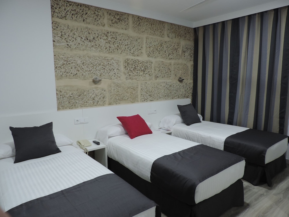 Junquera Hotel 14/40