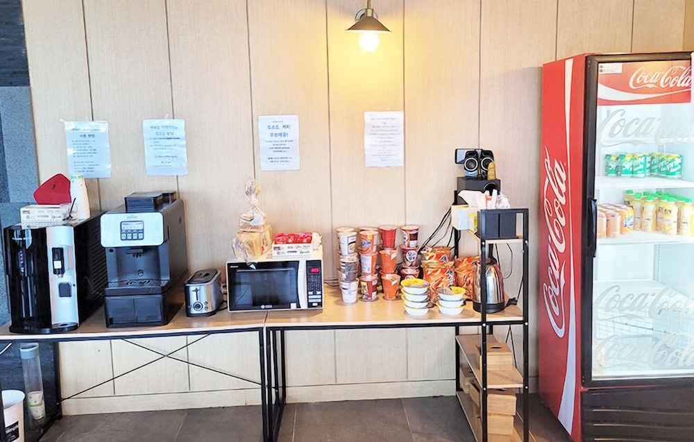 Sky Hotel 42/52