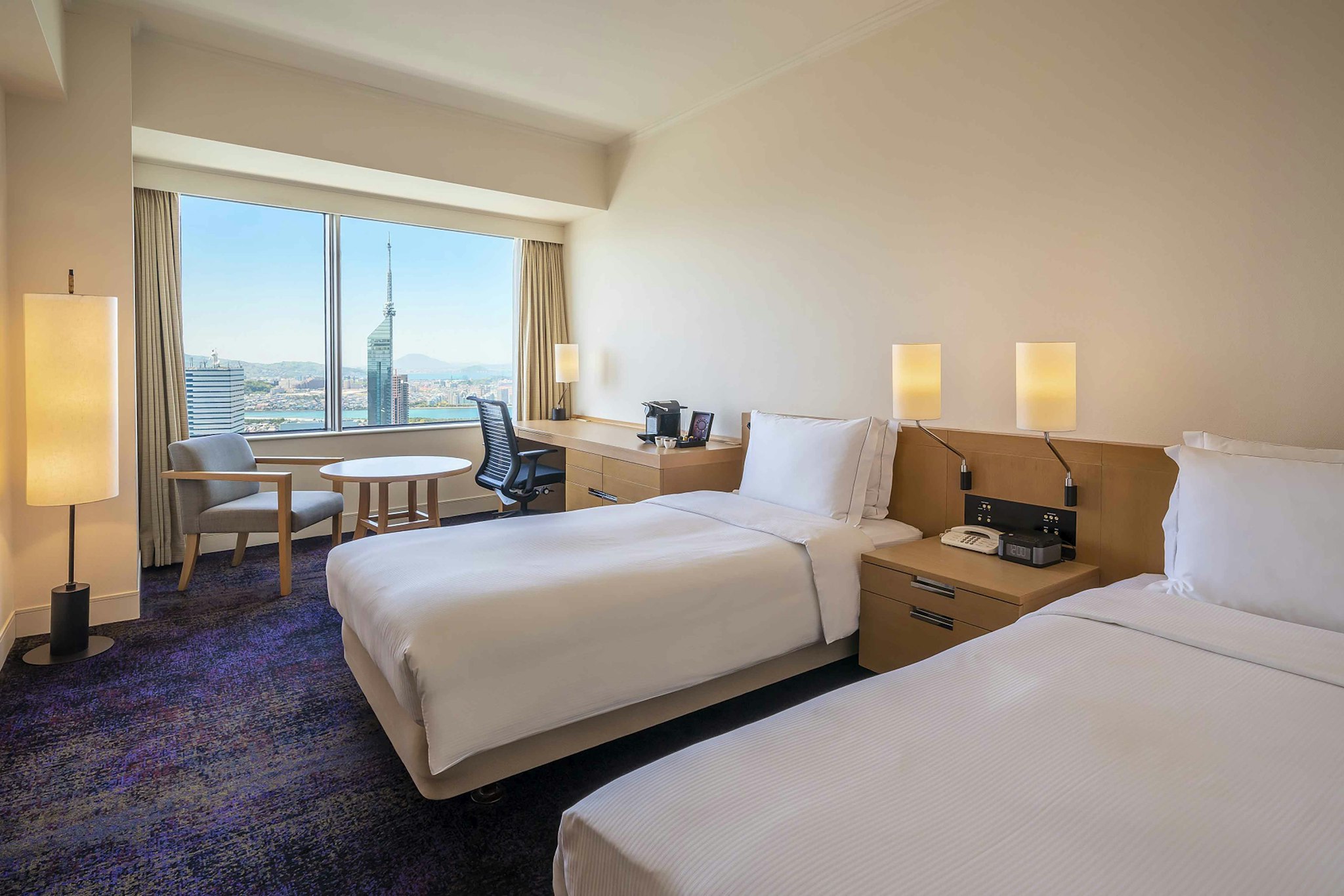 EXECUTIVE, TWIN BEDS