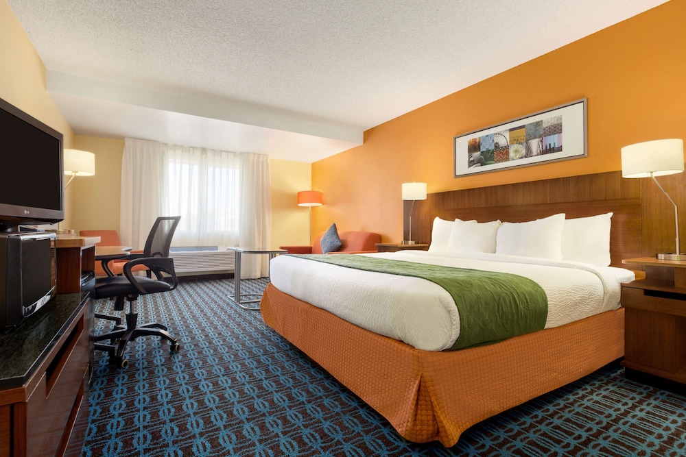 Country Inn & Suites by Radisson, Phoenix Airport, AZ 5/46