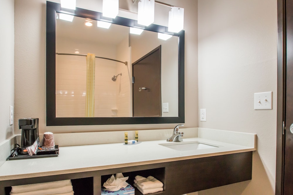 Executive Inn Fort Worth West 18/28