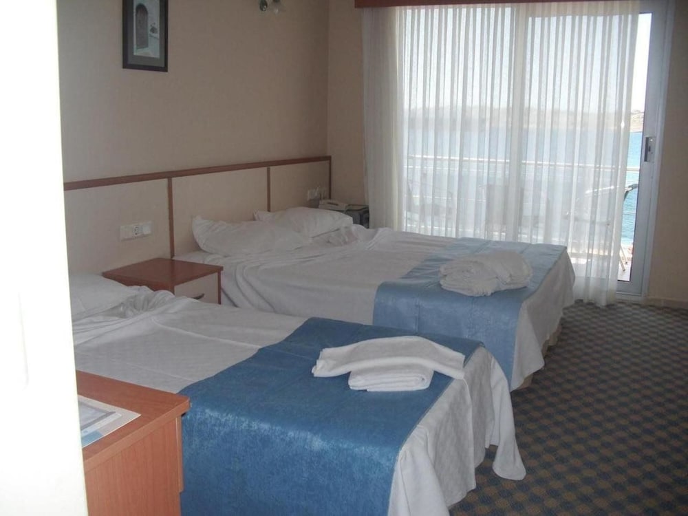 Pasifik Hotel 9/36