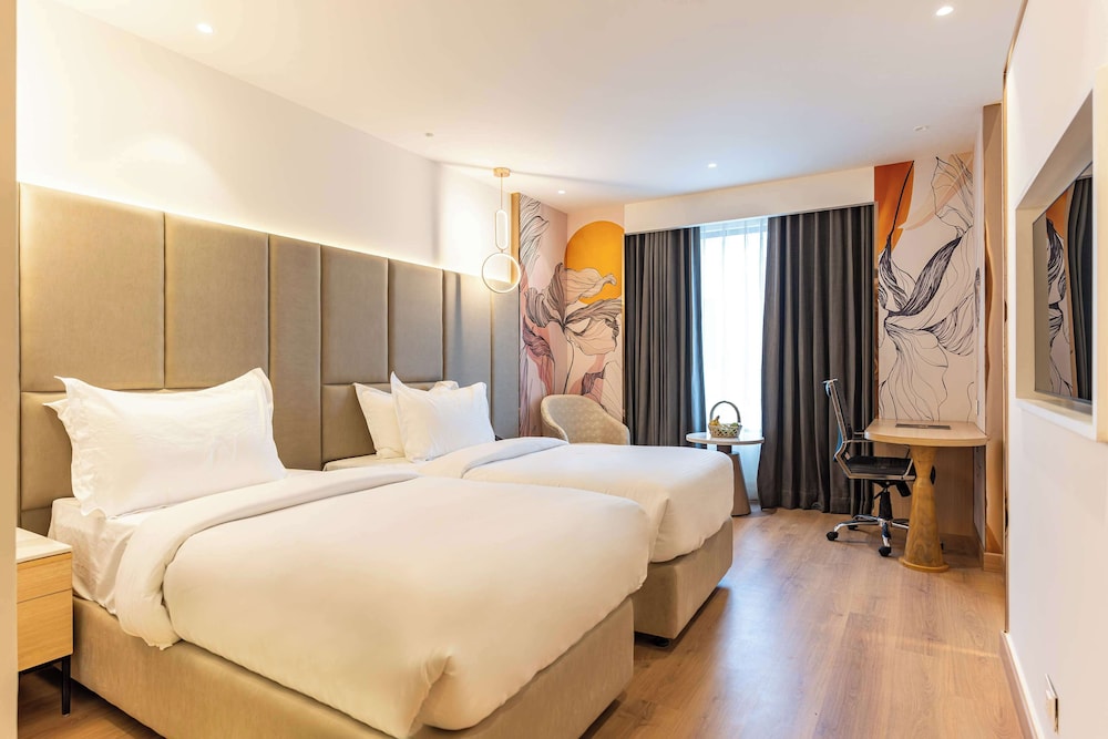 Superior, Twin Beds