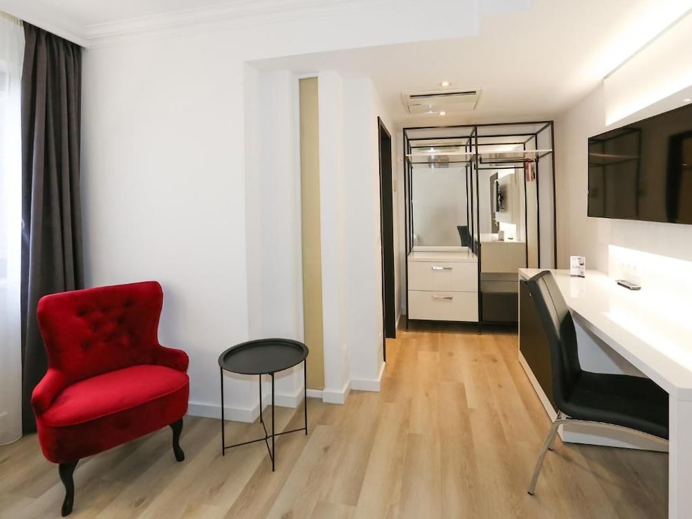 DORMERO Hotel Meerbusch 12/23