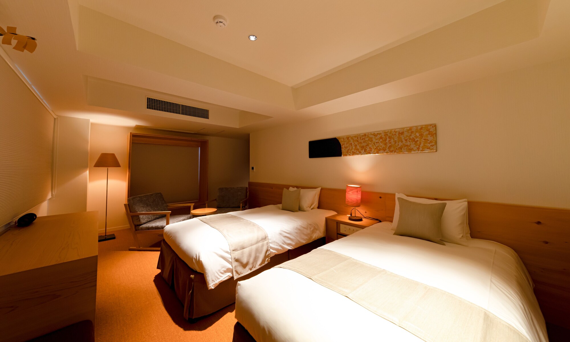DELUXE, TWIN BEDS