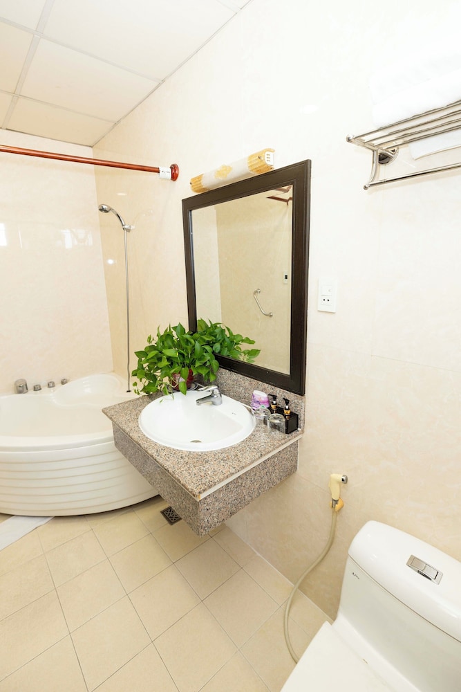 Asian Ruby Hotel & Apartment 61/62