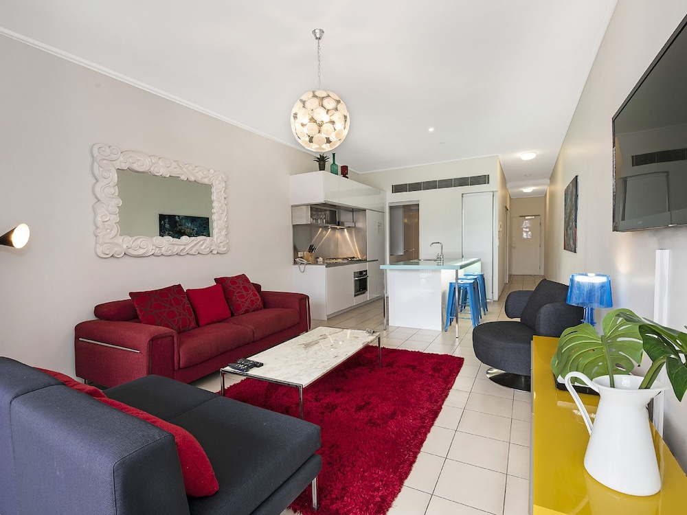 MIRO APARTMENTS 43/71
