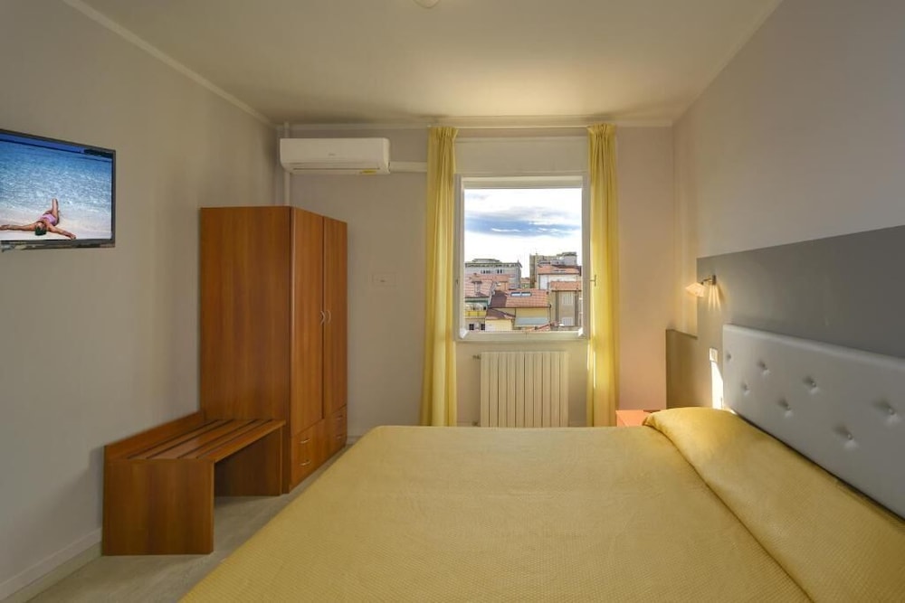 City Hotel 16/50