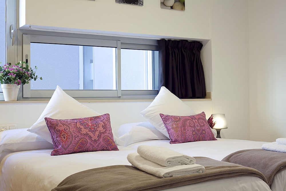 CHARMSUITES NOU RAMBLA APARTMENTS 12/42