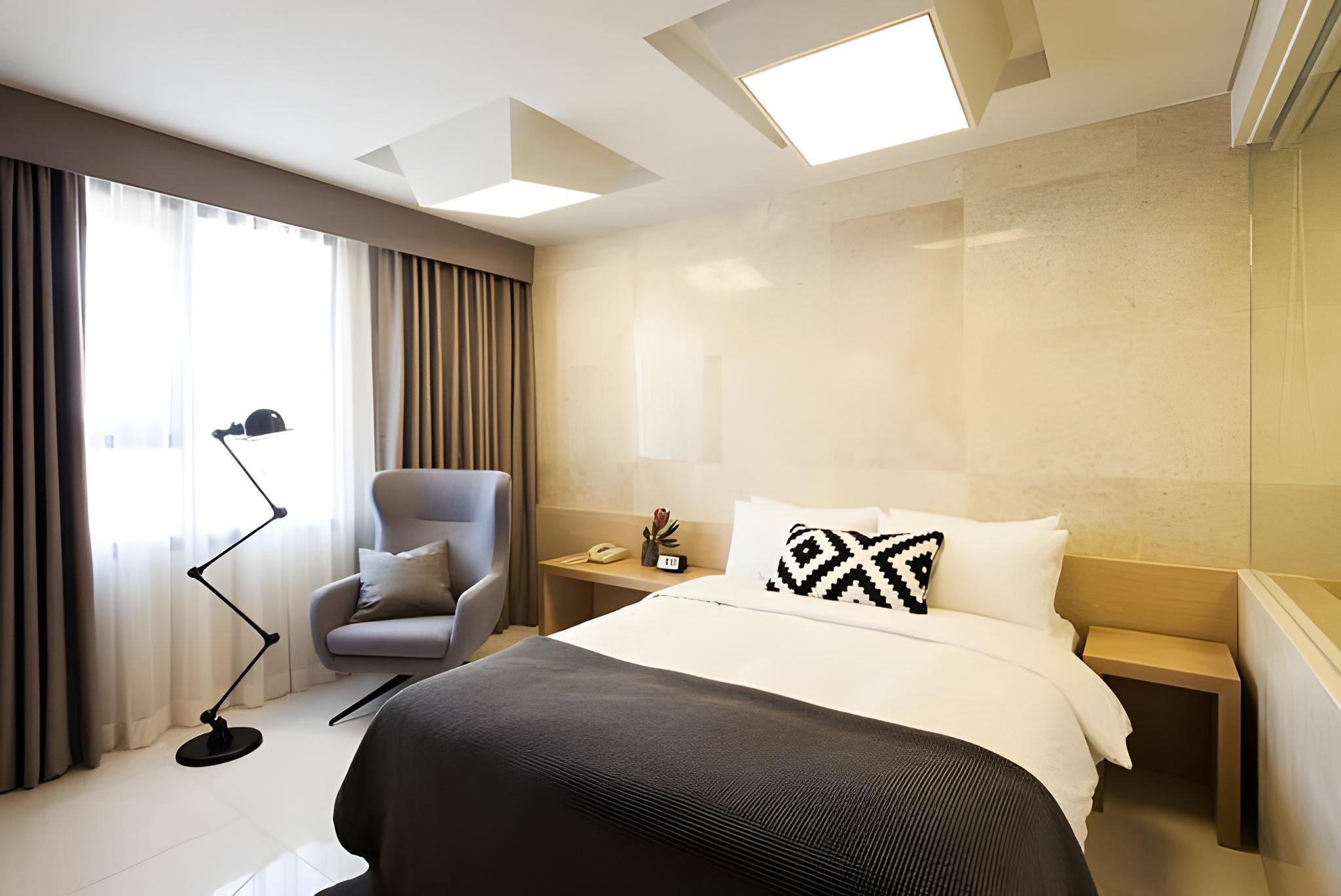 room assigned on arrival