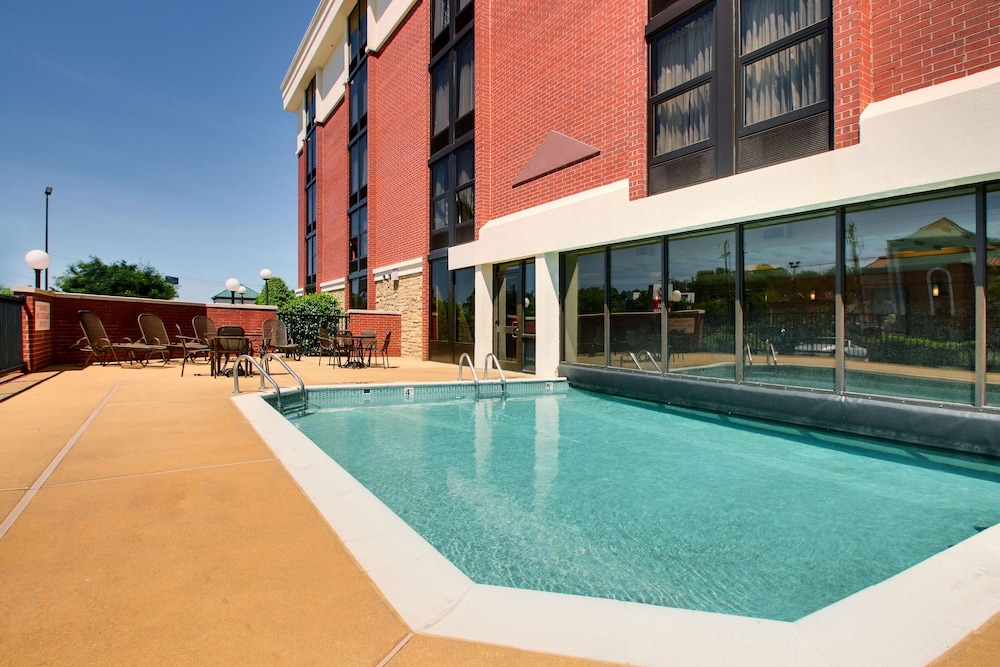 Drury Inn and Suites Greensboro 36/38