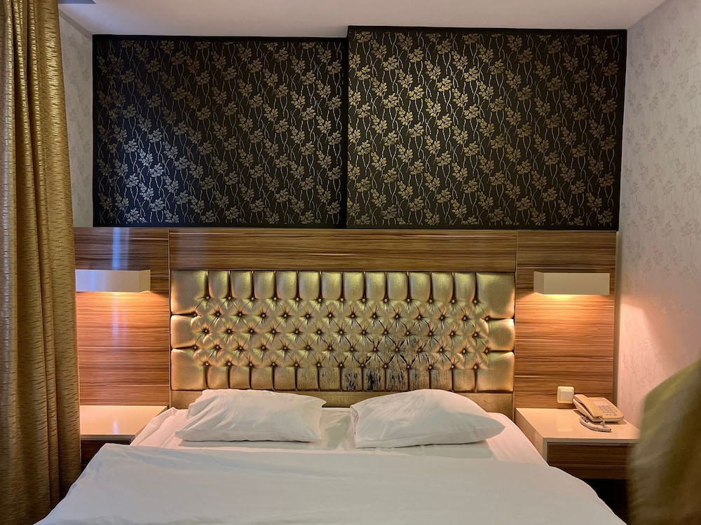 Grand Ezel Hotel 36/50