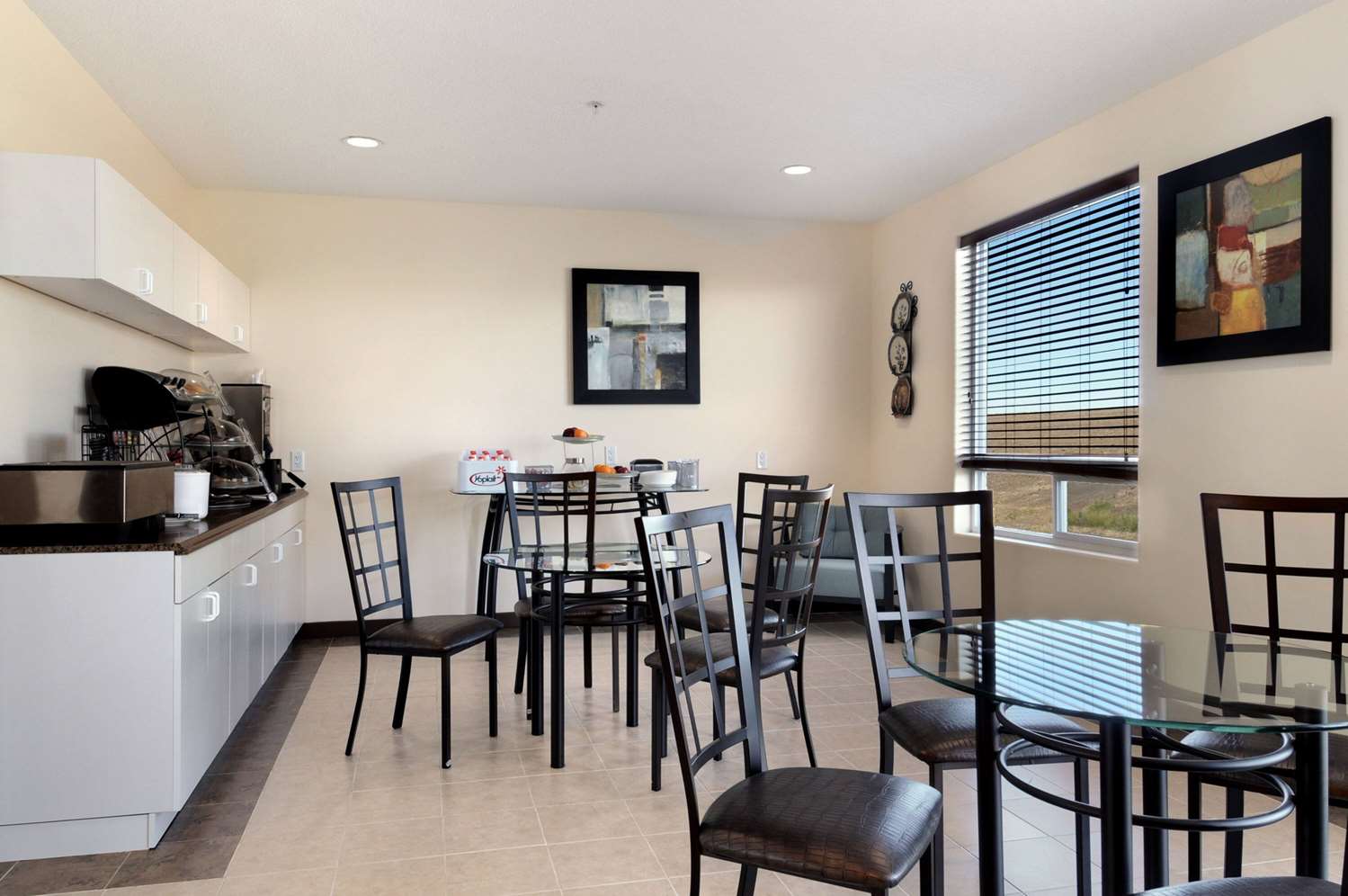 Days Inn by Wyndham Grande Prairie 10/15