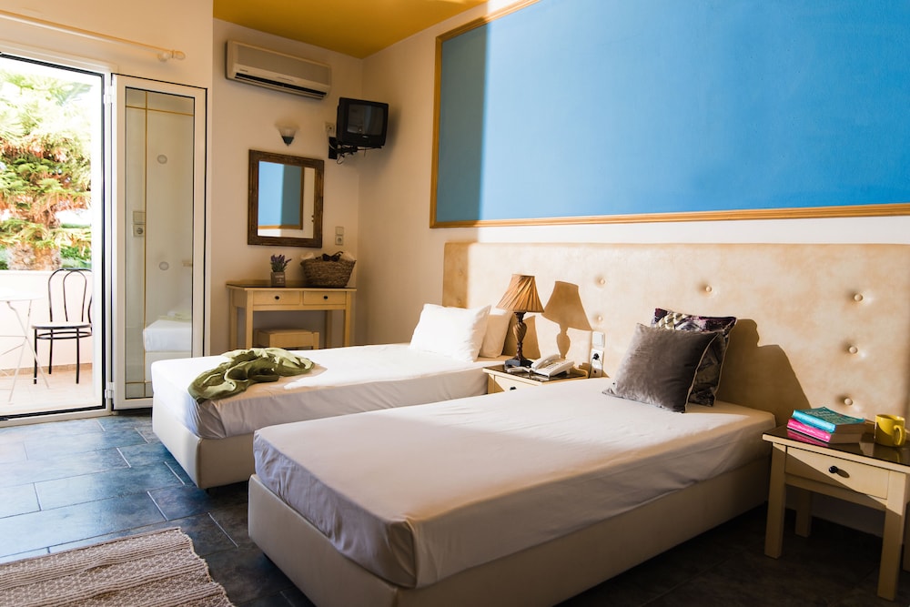 Studio Twin Room