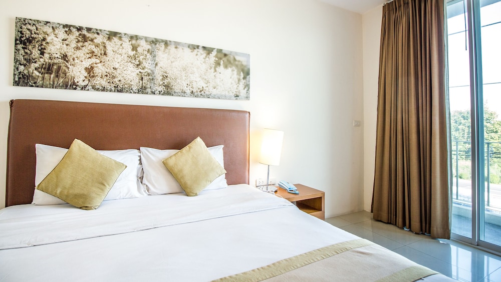 B2 Premier Hotel & Resort 22/44