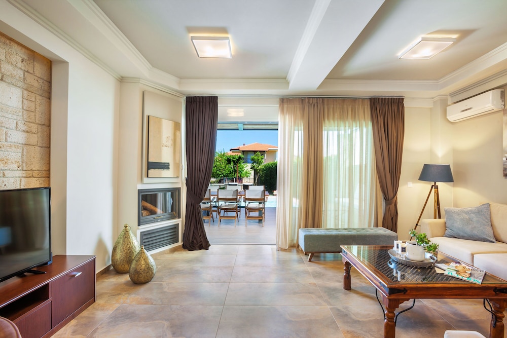 Sunny Villas And Spa 34/50