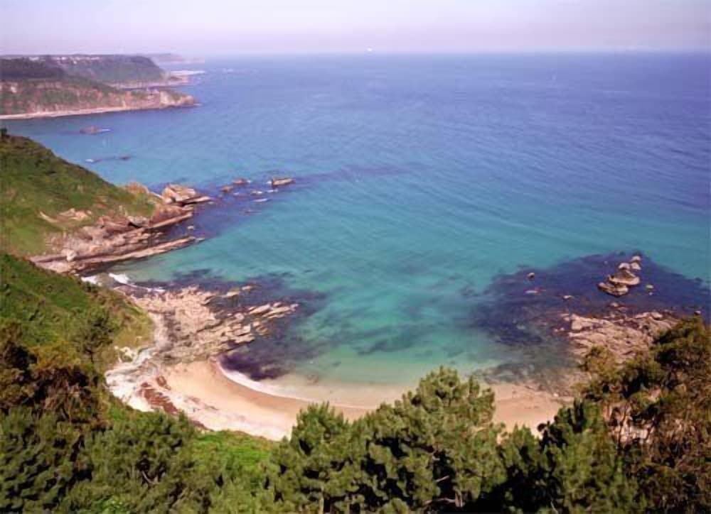 Playa de Las Llanas Hotel 46/50