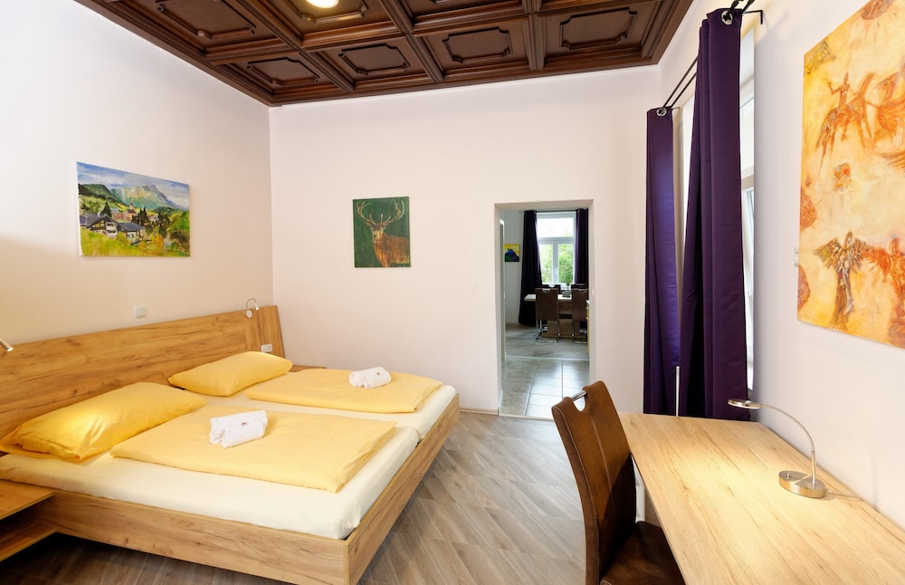 Villa Luna 5/30