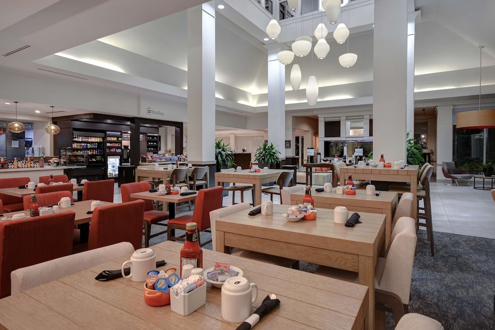 Hilton Garden Inn Ft Myers 42/63