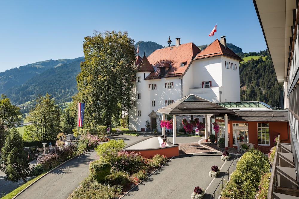 Austria Trend Hotel Schloss Lebenberg 32/35