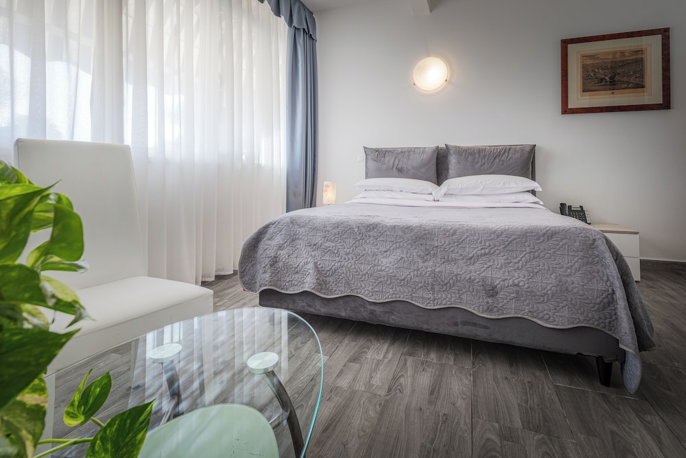 Hotel Giulietta E Romeo 20/50
