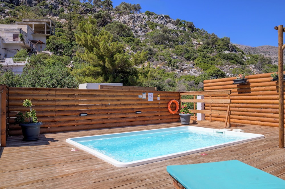 Katrin Suites - Adults Only 44/50