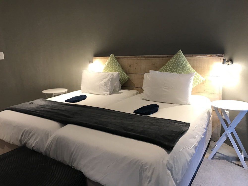A Stone S Throw Accommodation 10/35