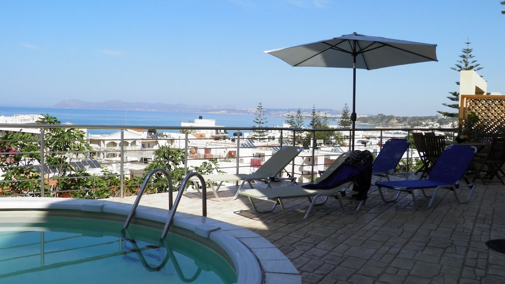 Blue Villas 15/50