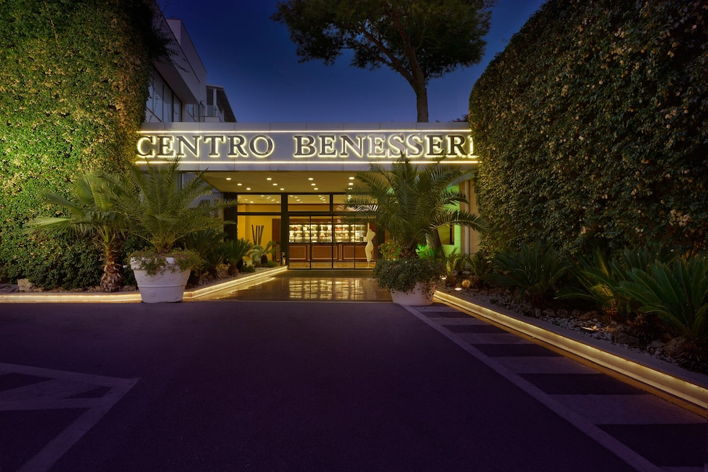 Hotel Ariston 1/51