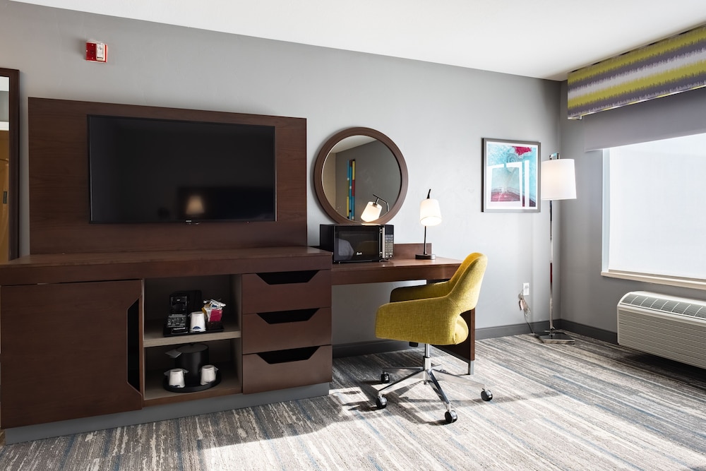 Hampton Inn Suites Salt Lake City Airport 61/82