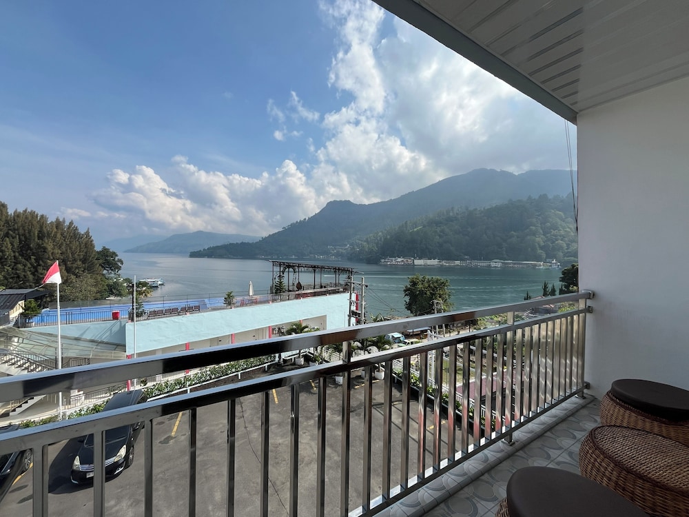 Grand Tamaro Hotel Parapat 45/49
