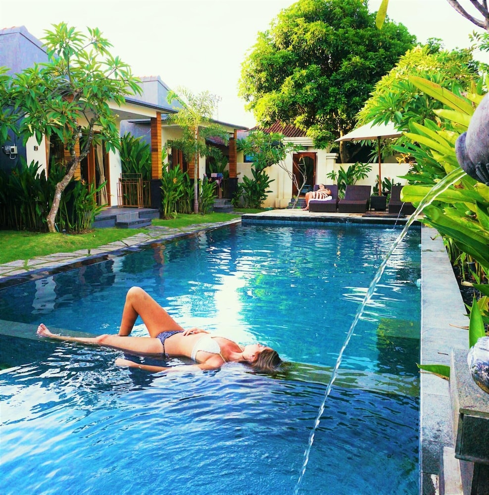 Singabu Bungalows 10/50