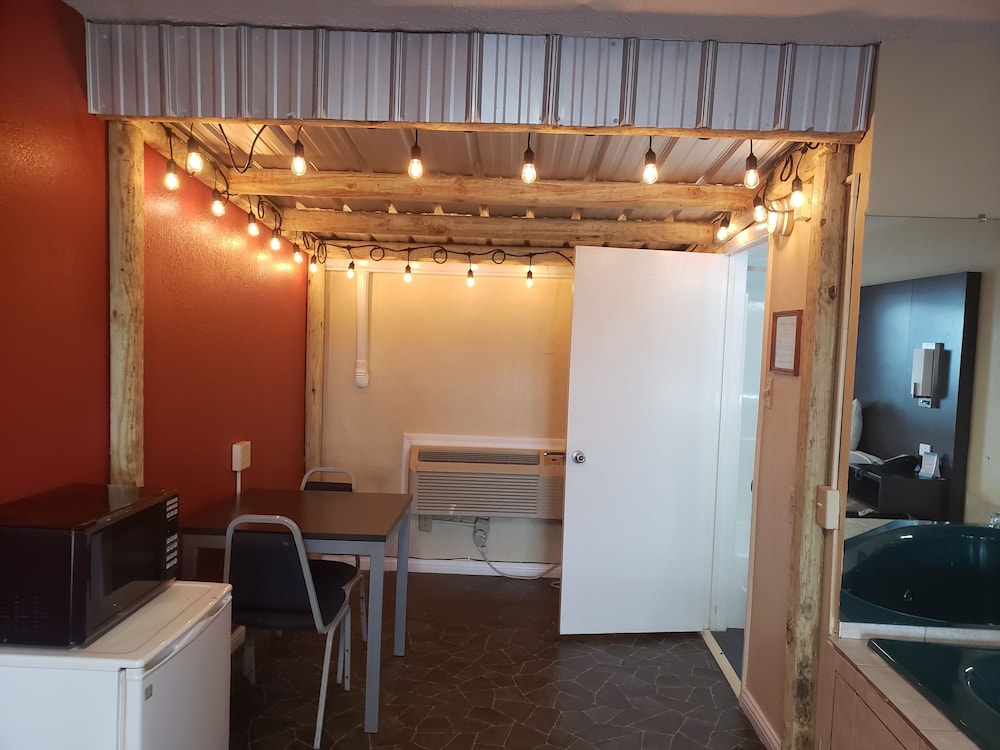 Envi Boutique Hotel 53/74