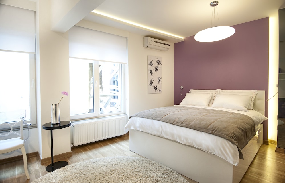NURU ZIYA SUITES 18/82