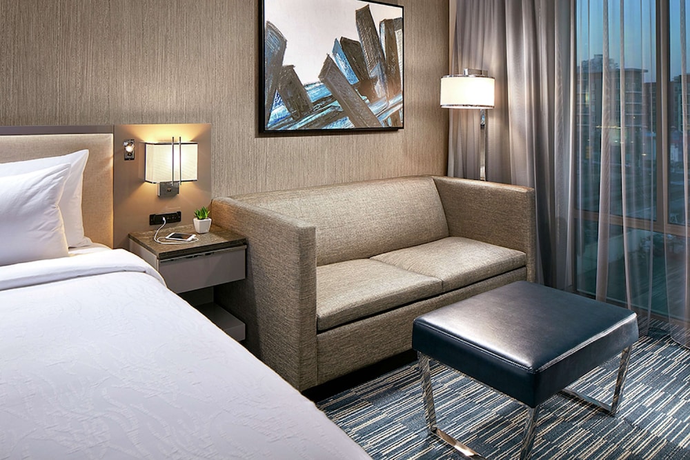 Hilton Garden Inn San Diego Downtown Bayside 24/74