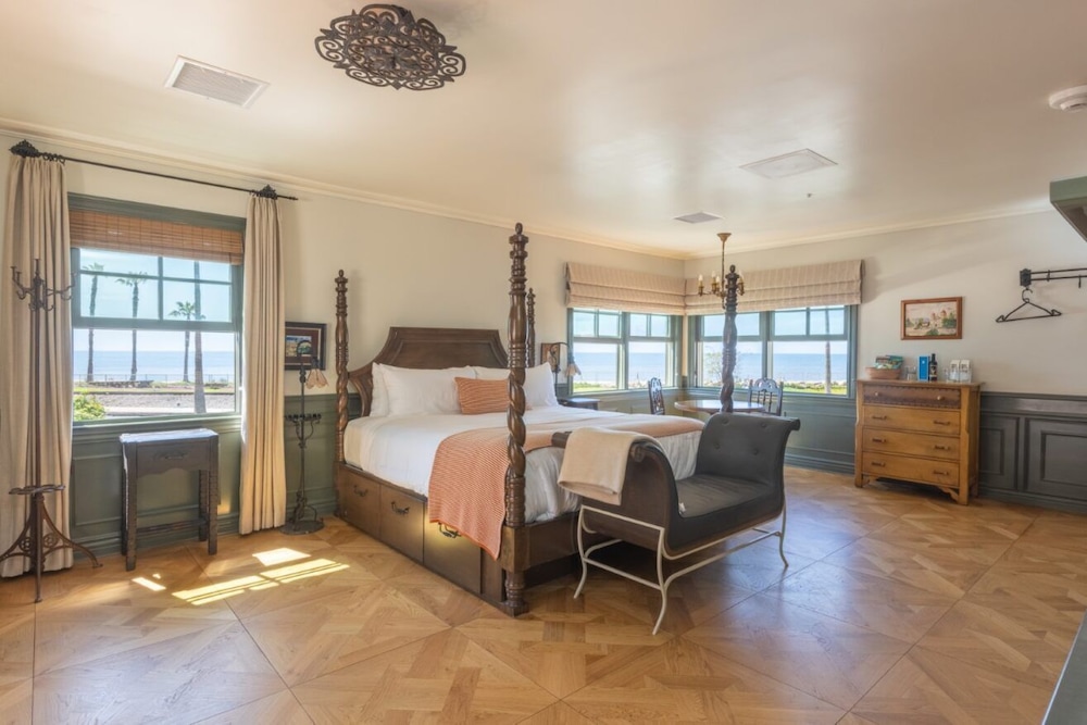 Capistrano Seaside Inn 14/50