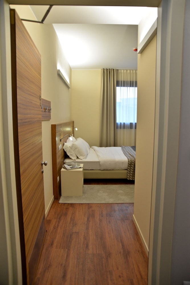 Hotel Forum 28/56